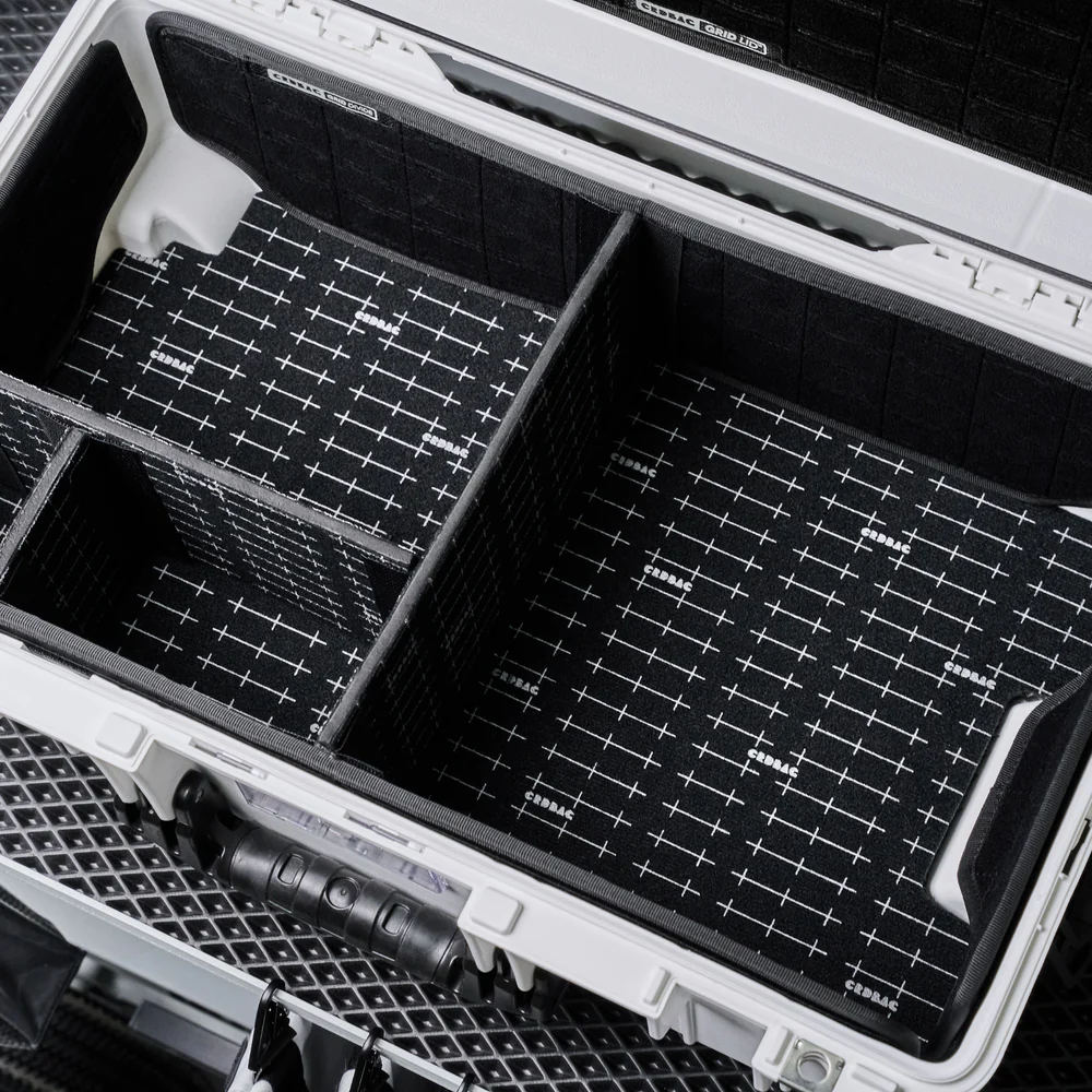 GRID DIVIDE Carry-On Expansion Short