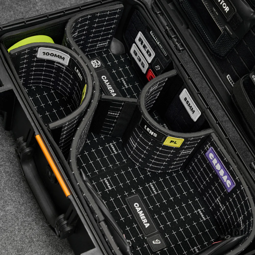 GRID DIVIDE Carry-On Universal Kit